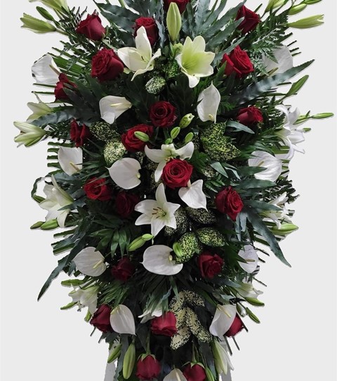 Lágrima con anturium y rosas